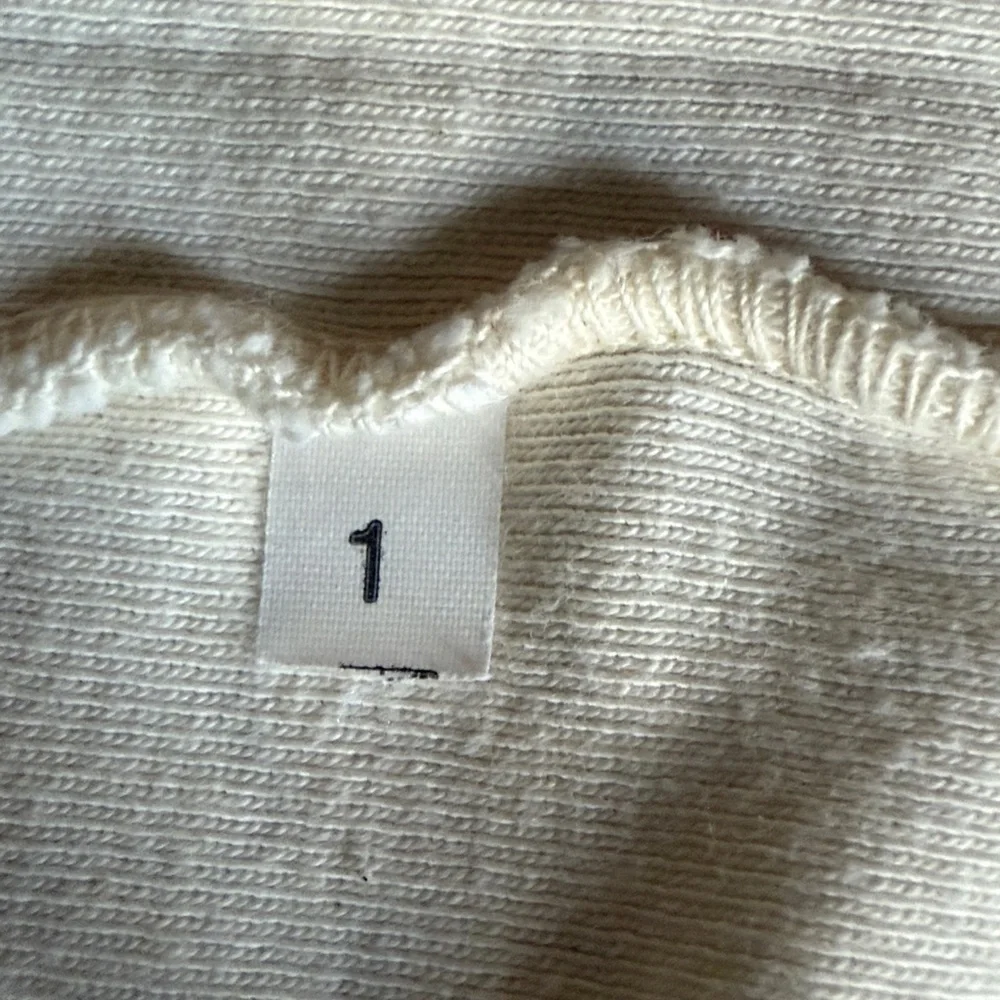 Brandy Melville Girls Cream Floral Lace Trim Cotton Tank Top. Size M